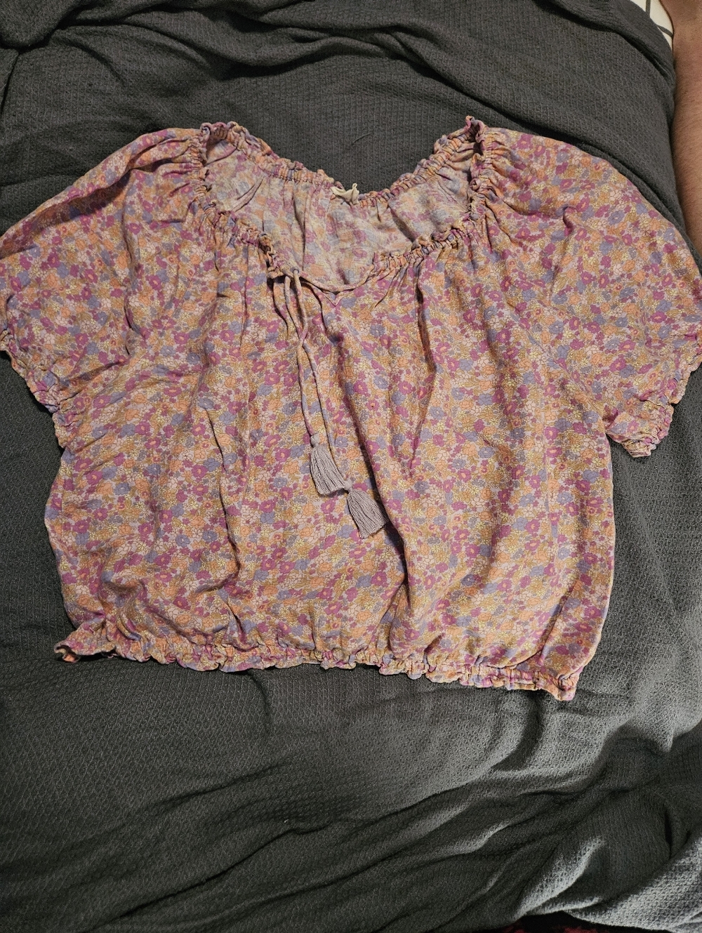 Lucky Brand Hippie Boho Floral Elastic-Hem Cropped  Peasant Blouse in Pink